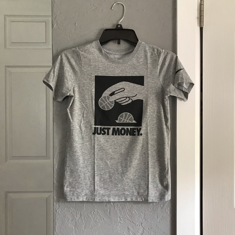 Youth Medium Nike shirt